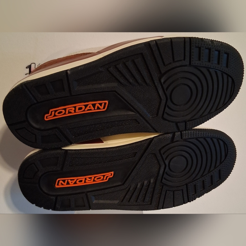 Jordan 3 Retro - Picture 4 of 6